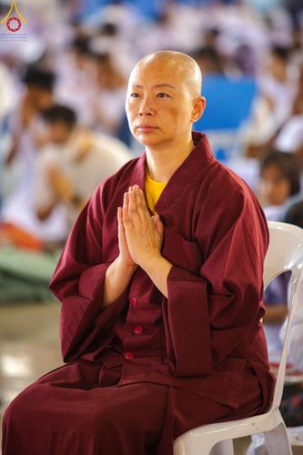 ภาพ No.167461:พิธีตักบาตรและพิธีบูชาข้าวพระ ในวันอาทิตย์ที่ 3 พฤศจิกายน พ.ศ. 2567 ณ วัดพระธรรมกาย