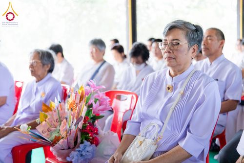 ภาพ No.176917:พิธีทอดกฐิน ณ วัดศรีวรรณวนาราม จ.ปทุมธานี ในโครงการทอดกฐินสามัคคีทั่วไทย 30,000 วัด บูชาธรรม 80 ปี หลวงพ่อธัมมชโย โดยคณะศิษยานุศิษย์วัดพระธรรมกาย วันที่ 2 พฤศจิกายน พ.ศ. 2567