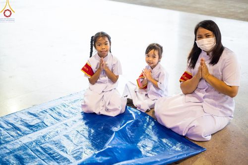 ภาพ No.122988:พิธีตักบาตร และพิธีบูชาข้าวพระ ในวันอาทิตย์ต้นเดือนที่ 4 กุมภาพันธ์ พ.ศ. 2567 ณ วัดพระธรรมกาย จ.ปทุมธานี