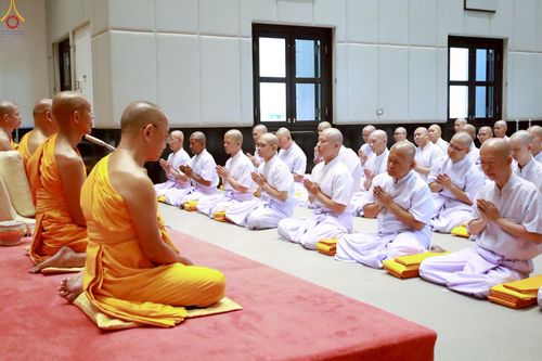 ภาพ No.229119:วันเสาร์ที่ 14 มิถุนายน พ.ศ. 2568 พิธีบรรพชา , พิธีถวายบาตร , พิธีอุปสมบท ในโครงการบรรพชาอุปสมบทหมู่ ผู้บริหารรุ่นที่ 15 และ อุดมศึกษา รุ่นที่ 52 ณ โบสถ์พระไตรปิฎก วัดพระธรรมกาย