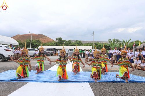 ภาพ No.94643:พิธีทอดกฐินสามัคคี สร้างกุฏิสงฆ์หลังแรก ณ ศูนย์ปฏิบัติธรรมและอบรมเยาวชนเมืองยะลา (ถนนเวฬุวัน ซอยเศรษฐี) วันที่ 15 พฤศจิกายน พ.ศ. 2566