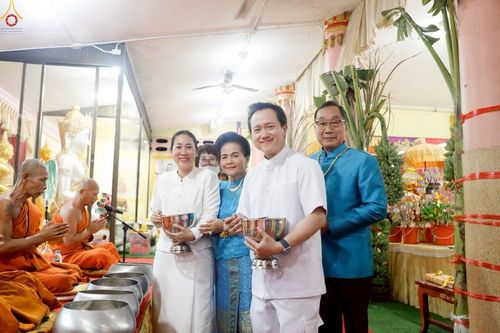 ภาพ No.257119:วันที่ 17 ตุลาคม พ.ศ. 2568 พิธีทอดกฐินสามัคคีทั่วไทย 30,000 วัด โดยคณะศิษยานุศิษย์ บูชาธรรม 81 ปี หลวงพ่อธัมมชโย ณ วัดใหม่คูเมือง อ.เดิมบางนางบวช จ.สุพรรณบุรี