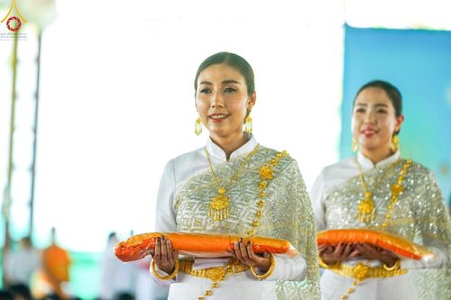 ภาพ No.172453:พิธีทอดกฐินเพื่อสร้าง "ลานเอนกประสงค์พญานาค 4 ตระกูล" วันที่ 15 พฤศจิกายน พ.ศ.2567 ณ พุทธอุทยานนานาชาติ อ.โพนพิสัย จ.หนองคาย