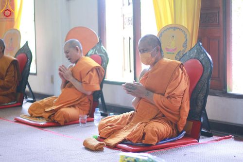 ภาพ No.179455:พิธีทอดกฐิน ณ วัดฉิมพลีสุทธาวาส นนทบุรี ในโครงการกฐินสามัคคีทั่วไทย 30,000 วัด บูชาธรรม 80 ปี หลวงพ่อธัมมชโย โดยคณะศิษยานุศิษย์วัดพระธรรมกาย วันที่ 26 ตุลาคม พ.ศ. 2567