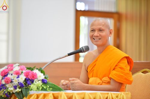 ภาพ No.132440:พิธีถวายมหาสังฆทานจันทบุรี 132 วัด บูชาธรรม 80 ปี หลวงพ่อธัมมชโย วันจันทร์ที่ 25 มีนาคม พ.ศ. 2567 ณ ศูนย์ปฏิบัติธรรมจันทบุรี