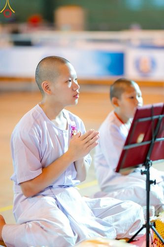 ภาพ No.214561:วันศุกร์ที่ 4 เมษายน พ.ศ.2568 นาคธรรมทายาทตักบาตรพระพี่เลี้ยง ในโครงการบรรพชาสามเณร ฟื้นฟูพระพุทธศาสนาทั่วไทย ณ วิหารคด 22 วัดพระธรรมกาย