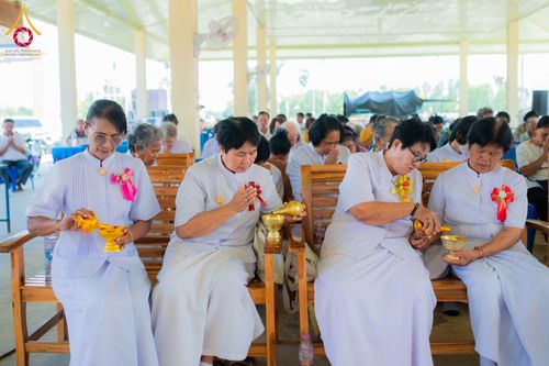 ภาพ No.178496:พิธีทอดกฐิน ณ วัดฟากทุ่ง ต.โนนพลวง อ.ลานกระบือ จ.กำแพงเพชร ในโครงการทอดกฐินสามัคคีทั่วไทย 30,000 วัด บูชาธรรม 80 ปี หลวงพ่อธัมมชโย โดยคณะศิษยานุศิษย์วัดพระธรรมกาย วันที่ 14 พฤศจิกายน พ.ศ. 2567