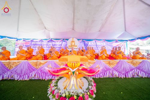 ภาพ No.179812:พิธีทอดกฐินบรมจักรพรรดิ สร้างอุโบสถ 80 ปี บูชาธรรมหลวงพ่อธัมมชโย ณ วัดพระธรรมกายแคลิฟอร์เนีย ประเทศสหรัฐอเมริกา วันอาทิตย์ที่ 10 พฤศจิกายน พ.ศ. 2567