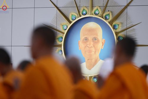 ภาพ No.152934:พิธีถวายภัตตาหารเมนูสวรรค์ ในพรรษาแห่งการเข้าถึงธรรม วันอังคารที่ 10 กันยายน พ.ศ. 2567 ครบรอบ 24 ปี วันละสังขาร คุณยายอาจารย์มหารัตนอุบาสิกาจันทร์ ขนนกยูง ณ หอฉันคุณยายอาจารย์ฯ วัดพระธรรมกาย