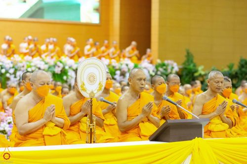 ภาพ No.84296:พิธีเจริญพระพุทธมนต์ ปฏิบัติธรรม เจริญสมาธิภาวนา เพื่อถวายพระพรชัยมงคล และถวายพระราชกุศลแด่พระบาทสมเด็จพระปรเมนทรรามาธิบดีศรีสินทรมหาวชิราลงกรณ พระวชิรเกล้าเจ้าอยู่หัว เนื่องในวันเฉลิมพระชนมพรรษา วันที่ 28 กรกฎาคม พ.ศ. 2566