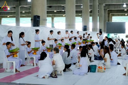 ภาพ No.143789:พิธีปลงผมยุวธรรมทายาท โครงการสามเณรโรงเรียนนานาชาติ รุ่นที่  13 ณ วิหารคด คอร์ 9 วัดพระธรรมกาย วันอาทิตย์ที่ 7 กรกฎาคม พ.ศ. 2567