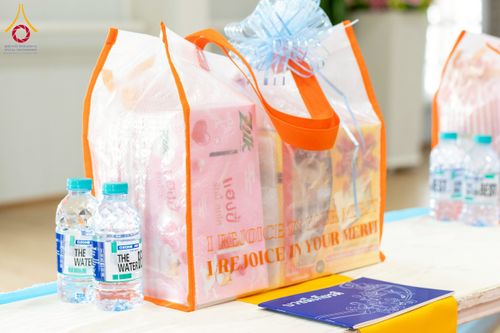 ภาพ No.238791:วันเสาร์ที่ 16 สิงหาคม พ.ศ. 2568 งานบุญประจำปี ครั้งที่ 20 พิธีทักษิณานุปทานแด่บรรพชน ตระกูลผ่องสวัสดิ์และหมู่ญาติที่ล่วงลับไปแล้ว ณ พระมหาเจดีย์ทัตตชีโว ศูนย์อบรมเยาวชนกาญจนบุรี