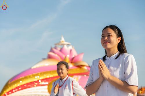 ภาพ No.211598:วันอาทิตย์ที่ 16 มีนาคม พ.ศ. 2568 พิธีอัญเชิญพระบรมสารีริกธาตุ ประดิษฐาน ณ ปทุมเจดีย์ ศูนย์อบรมเยาวชนปัตตานี