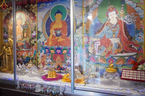 ภาพ No.80610:พิธีถวายพระบรมสารีริกธาตุแด่พระเดชพระคุณหลวงพ่อดร. ไมตรี ศากยะ เจ้าอาวาสวัดอานันทกุฏิ เพื่อประดิษฐานในเจดีย์สภาสงฆ์นิกายเถรวาท มหายานและวัชรยานแห่งเนปาล (Dharmodaya Sabha) ณ ลุมพินี ประเทศเนปาล  วันที่ 1 พฤษภาคม พ. ศ. 2566