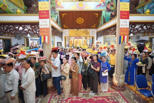 ภาพ No.94173:วัดพระธรรมกาย ร่วมบุญกฐินเวียดนาม เชื่อมสัมพันธไมตรี สร้างสามัคคีสงฆ์ วันที่ 12 พฤศจิกายน พ.ศ. 2566