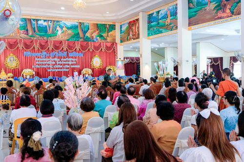 ภาพ No.168786:พิธีทอดกฐิน ณ วัดมรรคสำราญ อ.เมืองขอนแก่น จ.ขอนแก่น ในโครงการกฐินสามัคคีทั่วไทย 30,000 วัด บูชาธรรม 80 ปี หลวงพ่อธัมมชโย โดยคณะศิษยานุศิษย์วัดพระธรรมกาย วันที่ 25 ตุลาคม พ.ศ. 2567