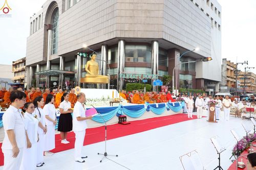ภาพ No.236898:วันอาทิตย์ที่ 10 สิงหาคม พ.ศ. 2568 มหาสังฆทานครั้งยิ่งใหญ่ ตักบาตรพระ 10,000 รูป ถ.นิพัทธ์อุทิศ 3 ใจกลางนครหาดใหญ่ จ.สงขลา