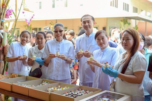 ภาพ No.260235:วันที่ 19 ตุลาคม พ.ศ. 2568 พิธีทอดกฐินสามัคคีทั่วไทย 30,000 วัด โดยคณะศิษยานุศิษย์ บูชาธรรม 81 ปี หลวงพ่อธัมมชโย ณ วัดเทพรัตนาราม ต.สวนส้ม อ.บ้านแพ้ว จ.สมุทรสาคร