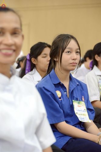 ภาพ No.245886:วันเสาร์ที่ 13 กันยายน พ.ศ. 2568 พิธีมอบผ้าไตรประธานกฐินสัมฤทธิ์เด็กดี V-Star ณ สภาธรรมกายสากล วัดพระธรรมกาย