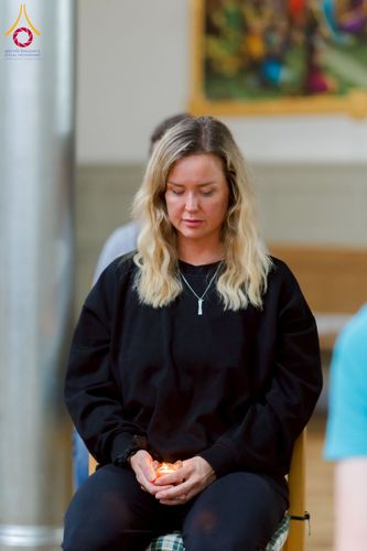 ภาพ No.232636:วันเสาร์ที่ 5 กรกฎาคม พ.ศ. 2568 Candlelight meditation & Vigil พิธีจุดเทียนให้สว่าง สู่ทางสงบ ณ วัดพระธรรมกายนอร์ธสวีเดน