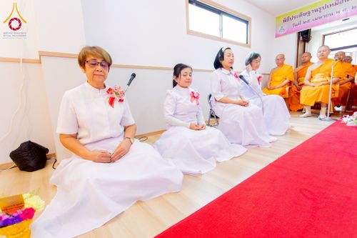 ภาพ No.221258:วันศุกร์ที่ 25 เมษายน พ.ศ. 2568 พิธีอัญเชิญรูปเหมือนพระมงคลเทพมุนี (สด จนฺทสโร) พระผู้ปราบมาร พิธีทอดผ้าป่าสามัคคี 25 ปี พิธีถวายสังฆทาน 15 วัด แด่เจ้าอาวาสภาคพื้นเอเชีย และแอฟริกา ในวาระครบ 25 ปี วัดพระธรรมกายโอซาก้า ประเทศญี่ปุ่น