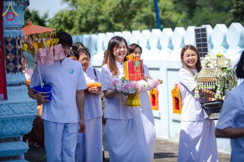 ภาพ No.175153:พิธีทอดกฐิน วัดโบสถ์อินทราราม ต.หัวรอ จ.พระนครศรีอยุธยา ในโครงการกฐินสามัคคีทั่วไทย 30,000 วัด บูชาธรรม 80 ปี หลวงพ่อธัมมชโย โดยคณะศิษยานุศิษย์วัดพระธรรมกาย วันที่ 10 พฤศจิกายน พ.ศ. 2567