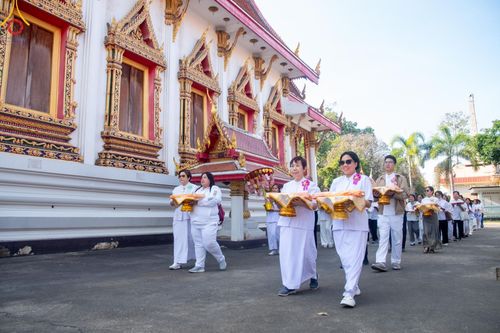 ภาพ No.196797:พิธีทอดผ้าป่าทำนุบำรุงศาสนสถาน ณ วัดโพธิ์เอน ต.บางขุนกอง อ.บางกรวย จ.นนทบุรี ในโครงการธรรมยาตรา กตัญญูบูชา มหาปูชนียาจารย์ พระมงคลเทพมุนี(สด จนฺทสโร) พระผู้ปราบมาร อนุสรณ์สถาน 7 แห่ง ปีที่ 13 วันที่ 17 มกราคม พ.ศ. 2568