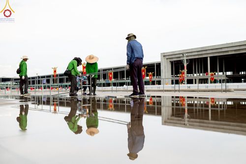 ภาพ No.218752:วันศุกร์ที่ 18 เมษายน พ.ศ. 2568 การเตรียมงานในลานธรรม , พระมหาธรรมกายเจดีย์ เพื่องานวันคุ้มครองโลก 22 เมษายน พ.ศ. 2568