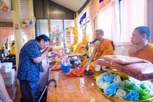 ภาพ No.173689:พิธีทอดกฐิน ณ วัดบัวปากท่า อ.บางเลน จ.นครปฐม ในโครงการกฐินสามัคคีทั่วไทย 30,000 วัด บูชาธรรม 80 ปี หลวงพ่อธัมมชโย โดยคณะศิษยานุศิษย์วัดพระธรรมกาย วันที่ 2 พฤศจิกายน พ.ศ. 2567