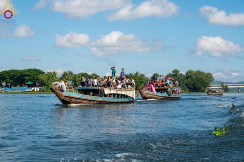 ภาพ No.98577:พิธีทอดกฐินสมทบวัดกัลยาณมิตรต่างประเทศ ณ วัดราชบัณนะวิหาร เมืองรังกามาติ ประเทศบังกลาเทศ วันศุกร์ที่ 24 พฤศจิกายน พ.ศ. 2566