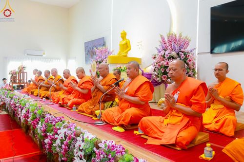 ภาพ No.107275:พิธีเจริญพระพุทธมนต์ ปฏิบัติธรรม มอบทุนการศึกษา ถวายสังฆทาน 140 วัด ณ ศุนย์ปฏิบัติธรรมพระมงคลเทพมุนี อ.สองพี่น้อง จ.สุพรรณบุรี วันเสาร์ที่ 6 มกราคม พ.ศ. 2567