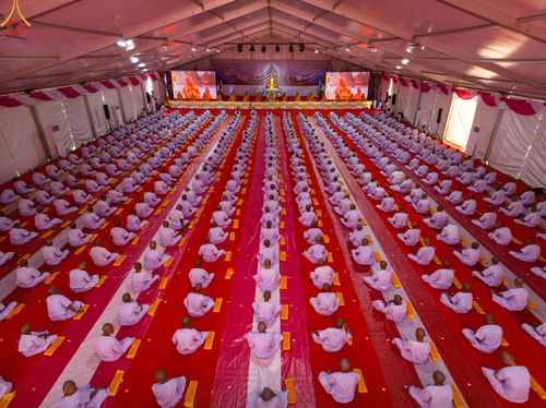 ภาพ No.103227:พิธีบรรพชา พิธีขอศีลและนิสัย ธรรมทายาทชาวอินโดนีเซียกว่า 1,000 คน ณ มหาเจดีย์บุโรพุทโธ ประเทศอินโดนีเซีย ในวันที่ 19 ธันวาคม พ.ศ. 2566