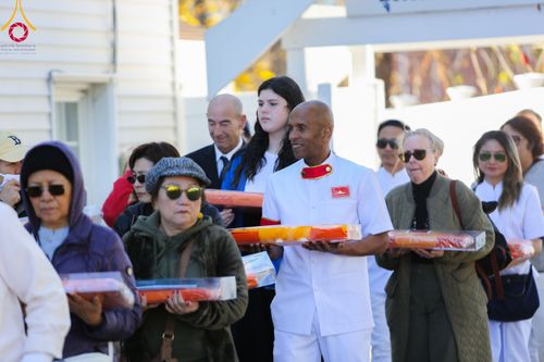ภาพ No.98126:พิธีทอดกฐินสมปรารถนา วัดพระธรรมกายบอสตัน รัฐแมสซาชูเสตส์ ประเทศสหรัฐอเมริกา วันที่ 19 พฤศจิกายน พ.ศ. 2566