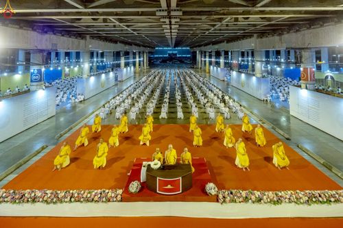 ภาพ No.241152:วันพุธที่ 27 สิงหาคม พ.ศ. 2568 พิธีฉลองชัยสวดมนต์ บทธัมมจักกัปปวัตตนสูตร ครบ 7,650,575,757 จบ ในวันธรรมชัย วัดพระธรรมกาย