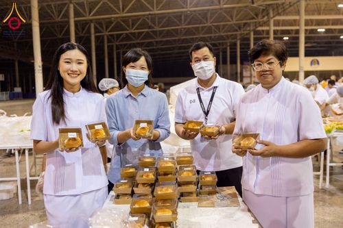 ภาพ No.120731:พิธีถวายภัตตาหารเป็นสังฆทาน แด่คณะพระธรรมยาตรา ปีที่ 12 วันที่ 29 มกราคม พ.ศ. 2567 ณ สภาธรรมกายสากล วัดพระธรรมกาย