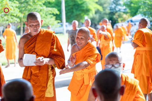 ภาพ No.149399:พิธีทักษิณานุปทานแด่บรรพชนตระกูลผ่องสวัสดิ์ และหมู่ญาติที่ล่วงลับไปแล้ว ประจำปี ครั้งที่ 19 วันพฤหัสบดีที่ 22 สิงหาคม พ.ศ. 2567 ณ พระมหาเจดีย์ทัตตชีโว ศูนย์อบรมเยาวชนกาญจนบุรี
