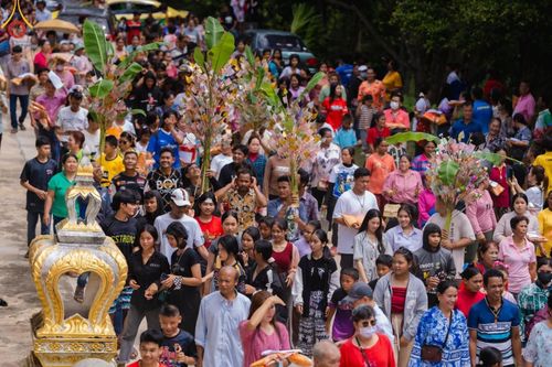 ภาพ No.166723:พิธีทอดกฐิน ณ วัดเขาดินมังกรทอง อ.บ่อทอง จ.ชลบุรี  ในโครงการกฐินสามัคคีทั่วไทย 30,000 วัด บูชาธรรม 80 ปี หลวงพ่อธัมมชโย โดยคณะศิษยานุศิษย์วัดพระธรรมกาย วันที่ 23 ตุลาคม พ.ศ. 2567