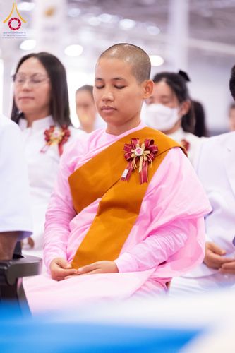 ภาพ No.127039:พิธีมอบใบประกาศเกียรติคุณองค์กรนานาชาติ และหน่วยงานที่ชักชวนคนร่วมโครงการนั่งสมาธิเพื่อสันติภาพโลกมากที่สุด วันอาทิตย์ที่ 1 มีนาคม พ.ศ. 2567 ณ สภาธรรมกายสากล วัดพระธรรมกาย