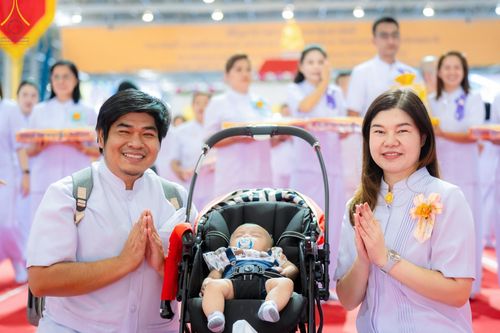 ภาพ No.167672:พิธีทอดกฐิน และ พิธีกรานกฐิน ในวันอาทิตย์ที่ 3 พฤศจิกายน พ.ศ. 2567 ณ วัดพระธรรมกาย จ.ปทุมธานี