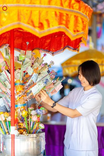 ภาพ No.167031:พิธีทอดกฐิน ณ วัดอัยยิการาม จ.ปทุมธานี ในโครงการกฐินสามัคคีทั่วไทย 30,000 วัด บูชาธรรม 80 ปี หลวงพ่อธัมมชโย โดยคณะศิษยานุศิษย์วัดพระธรรมกาย วันที่ 23 ตุลาคม พ.ศ. 2567