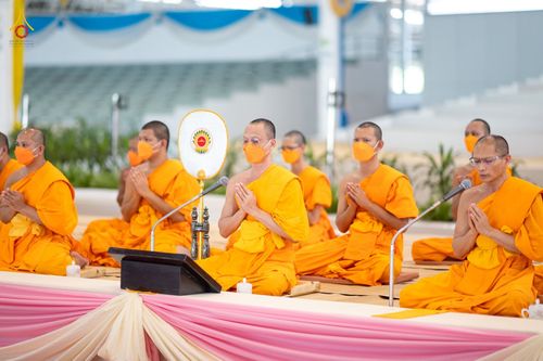 ภาพ No.80490:พิธีถวายทุนสนับสนุนการสร้าง พระไตรปิฎกฉบับธรรมชัย วันเสาร์ที่ 29 เมษายน พ.ศ. 2566 ณ สภาธรรมกายสากล วัดพระธรรมกาย