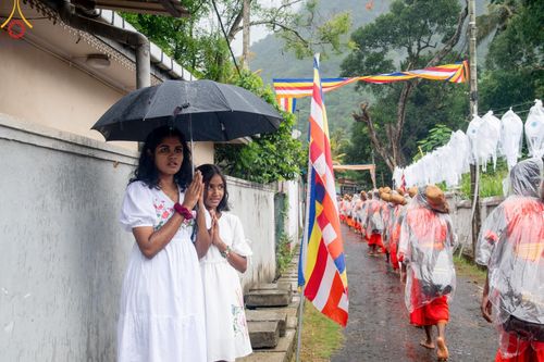 ภาพ No.140903:PhotoStory มหาศรัทธา ธรรมยาตราศรีลังกา EP.5 โครงการสยาม-ลังกา ธรรมยาตรา ฉลองเทศกาลวิสาขบูชาแห่งชาติ ศรีลังกา บูชาธรรม 80 ปีหลวงพ่อธัมมชโย เส้นทางจาก เมืองดัมบูลลา ไปยัง เมืองมาตะเล ตั้งแต่วันที่ 17-20 พฤษภาคม พ.ศ.2567