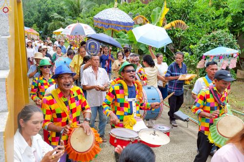ภาพ No.257140:วันที่ 17 ตุลาคม พ.ศ. 2568 พิธีทอดกฐินสามัคคีทั่วไทย 30,000 วัด โดยคณะศิษยานุศิษย์ บูชาธรรม 81 ปี หลวงพ่อธัมมชโย ณ วัดนิคมพัฒนาราม ต.นิคมพัฒนา อ.มะนัง จ.สตูล