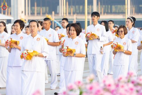 ภาพ No.180508:พิธีบรรพชาอุปสมบท โครงการอุปสมบทบูชาธรรมมหาปูชนียาจารย์ ประจำปีพุทธศักราช 2567 วันเสาร์ที่ 7 ธันวาคมพ.ศ. 2567 ณ วัดพระธรรมกาย จ.ปทุมธานี