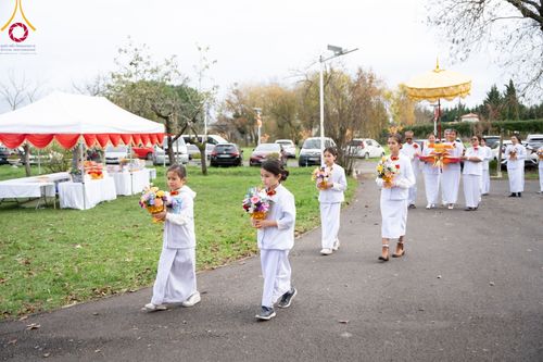 ภาพ No.96442:พิธีทอดกฐินวัดพระธรรมกายบอร์โด ประเทศฝรั่งเศส วันอาทิตย์ที่ 19 พฤศจิกายน พ.ศ. 2566 ณ วัดพระธรรมกายบอร์โด ประเทศฝรั่งเศส