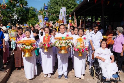 ภาพ No.166626:พิธีทอดกฐิน ณ วัดโพธิ์ไทร อ.เกษตรสมบูรณ์ จ.ชัยภูมิ ในโครงการกฐินสามัคคีทั่วไทย 30,000 วัด บูชาธรรม 80 ปี หลวงพ่อธัมมชโย โดยคณะศิษยานุศิษย์วัดพระธรรมกาย วันที่ 23 ตุลาคม พ.ศ. 2567