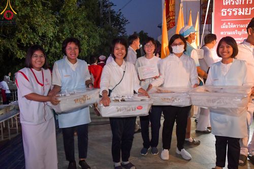 ภาพ No.112857:พิธีถวายภัตตาหารเป็นสังฆทาน แด่คณะพระธรรมยาตรา ปีที่ 12 วันที่ 15 มกราคม พ.ศ. 2567 ณ วัดสองพี่น้อง จ.สุพรรณบุรี