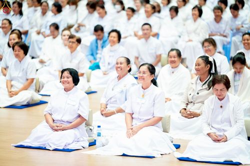 ภาพ No.239865:วันที่ ๒๒ - ๒๔ สิงหาคม พ.ศ. ๒๕๖๘ สัมมนารวมใจผู้นำบุญ บูชาธรรม ๘๑ ปี หลวงพ่อธัมมชโย กฐินสามัคคีทั่วไทย ๓๐,๐๐๐ วัด โครงการอุปสมบทบูชาธรรมมหาปูชนียาจารย์ ๓,๐๐๐ รูป รุ่นที่ ๑