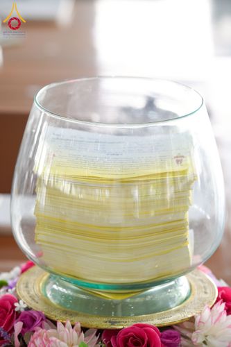 ภาพ No.217096:วันเสาร์ที่ 12 เมษายน พ.ศ. 2568 พิธีบุพเปตพลี ครั้งที่ 162 ร่วมอุทิศบุญแด่หมู่ญาติที่ล่วงลับไปแล้ว และพิธีถวายภัตตาหารเมนูสวรรค์ ณ หอฉันคุณยายอาจารย์ฯ วัดพระธรรมกาย