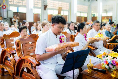 ภาพ No.173471:พิธีทอดกฐิน ณ วัดเขาบายศรี จ.ชลบุรี ในโครงการกฐินสามัคคีทั่วไทย 30,000 วัด บูชาธรรม 80 ปี หลวงพ่อธัมมชโย โดยคณะศิษยานุศิษย์วัดพระธรรมกาย วันที่ 1 พฤศจิกายน พ.ศ. 2567